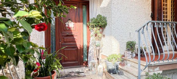 Villa de 11 dormitorios en Viareggio, Italy No. 334863 8