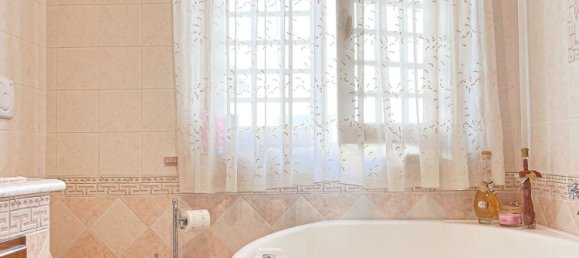 Villa de 11 dormitorios en Viareggio, Italy No. 334863 15