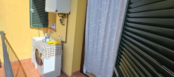 3 Schlafzimmer Doppelhaus in Campi Bisenzio, Italy, Nr. 337018 10