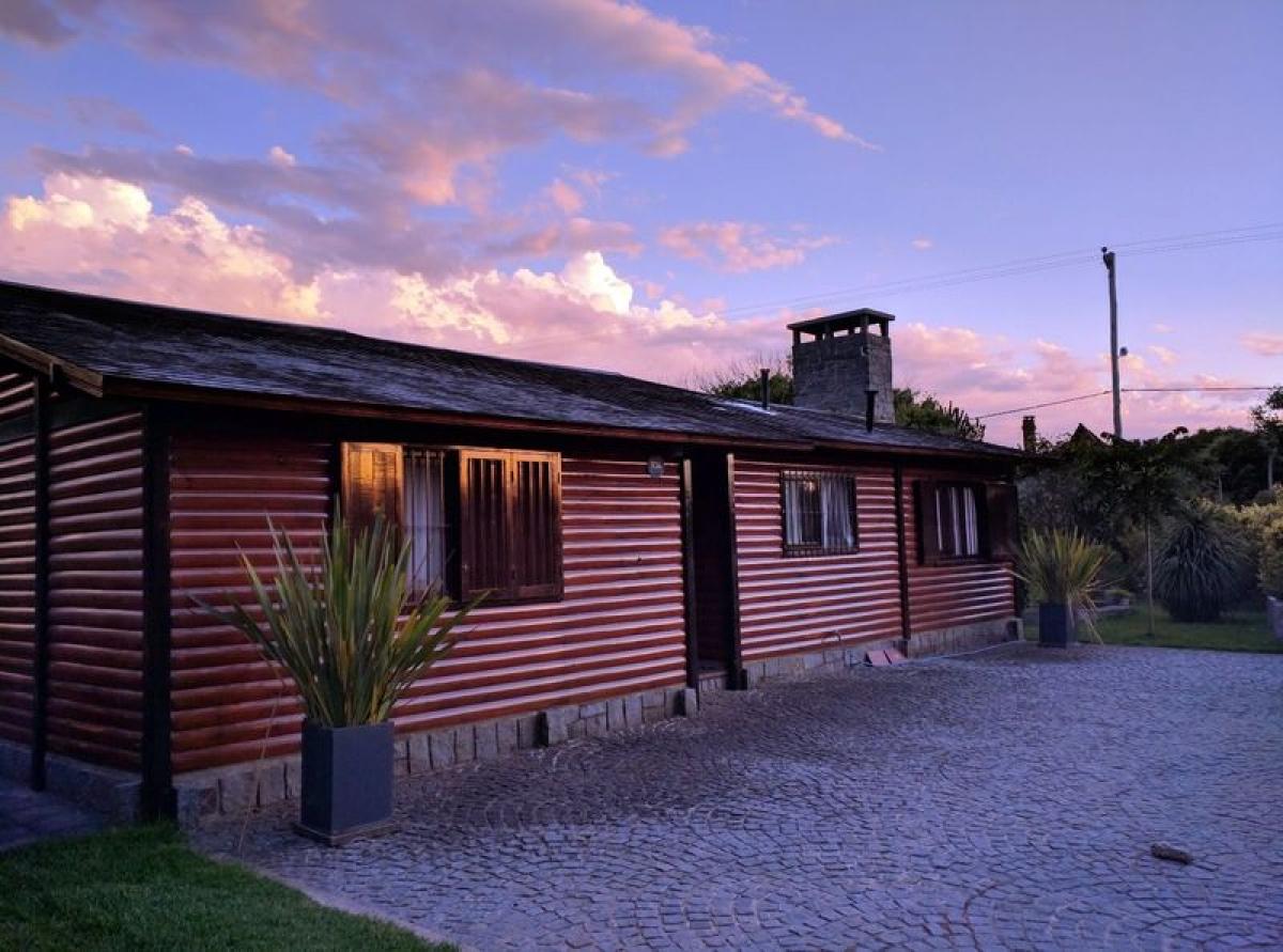 3 bedrooms House in Mar del Plata, Argentina No. 65273