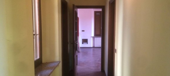 Apartamento de 4 dormitorios en Mede, Italy No. 365578 4