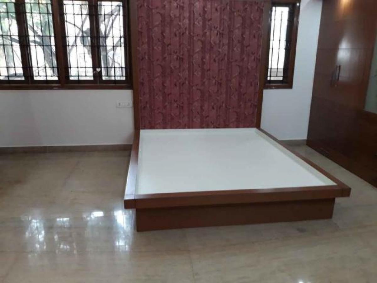 Casa de 3 dormitorios en Bangalore, India No. 2863