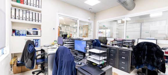 Propriété commerciale à Mostoles, Spain 376m² No. 89238 11