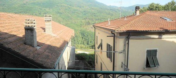 5 bedrooms House in San Marcello Piteglio, Italy No. 141 2