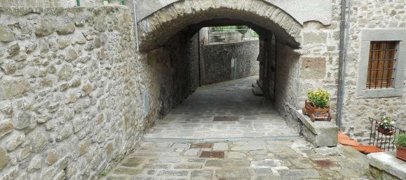 5 bedrooms House in San Marcello Piteglio, Italy No. 141 4