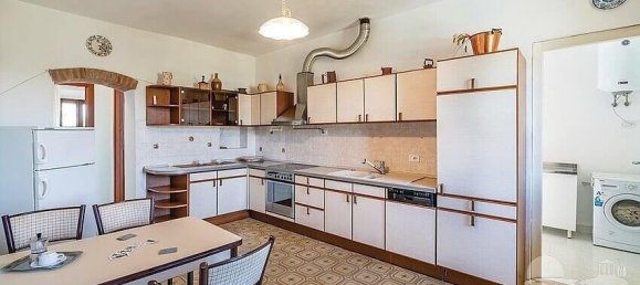 5 bedrooms House in Gavorrano, Italy No. 378322 9