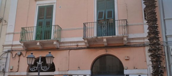 Apartamento de 3 dormitorios en Taranto, Italy No. 380538 2