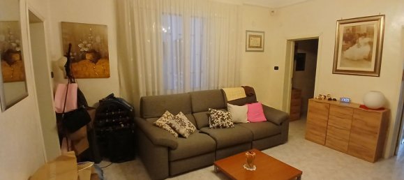 Apartamento de 3 dormitorios en Taranto, Italy No. 380538 3