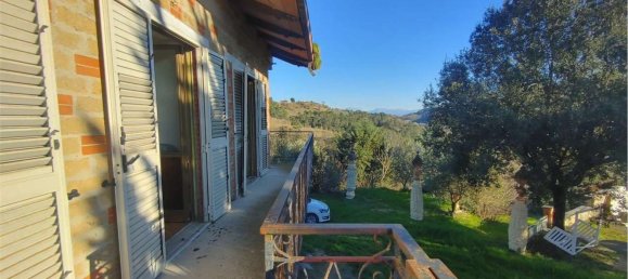 Дом с 5 комнатами в Гвальдо Каттанео, Италия № 134728 8