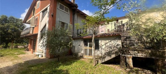 Дом с 5 комнатами в Гвальдо Каттанео, Италия № 134728 2