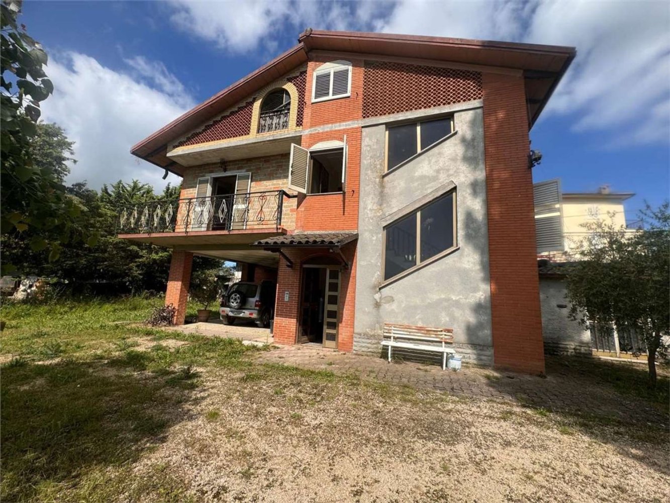 Дом с 5 комнатами в Гвальдо Каттанео, Италия № 134728