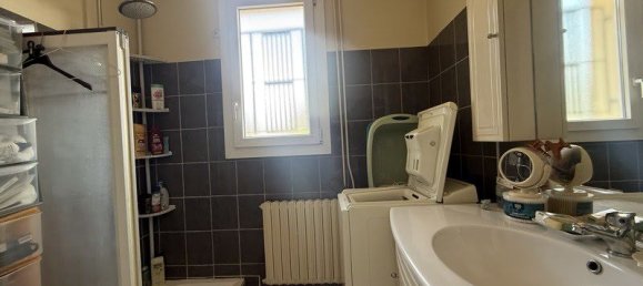 2 bedrooms House in Lagorce, France No. 305462 5