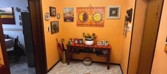5 rooms Apartment in Palermo, Italy No. 46618 4