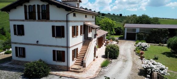 11غرفة فيلا في Mogliano, Italy رقم 279485 4