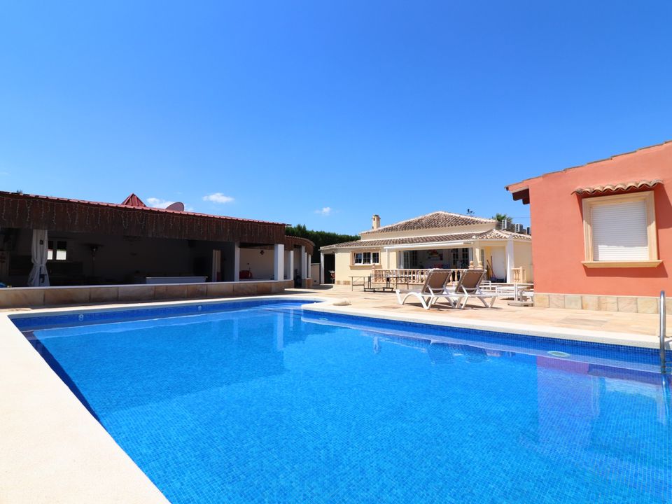 6 Schlafzimmer Villa in Almoradi, Spain, Nr. 185217