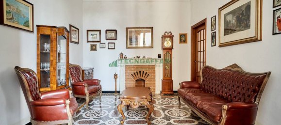 3 Schlafzimmer Wohnung in Savona, Italy, Nr. 94900 9