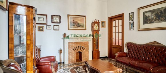 3 Schlafzimmer Wohnung in Savona, Italy, Nr. 94900 10