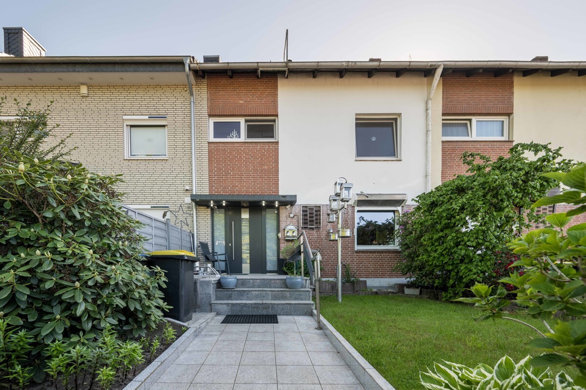 5 rooms Townhouse in Bremerhaven, Germany No. 233414