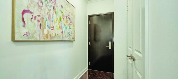 2 bedrooms Condo in Mississauga, Canada No. 940 2