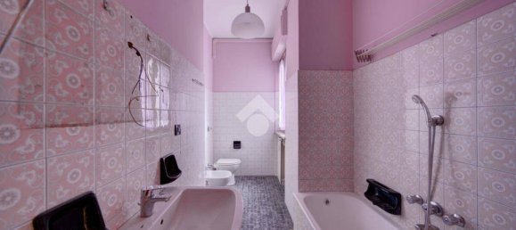 3 bedrooms Apartment in Turin, Italy No. 343436 24