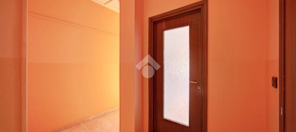 3 bedrooms Apartment in Turin, Italy No. 343436 9