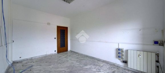 3 bedrooms Apartment in Turin, Italy No. 343436 4