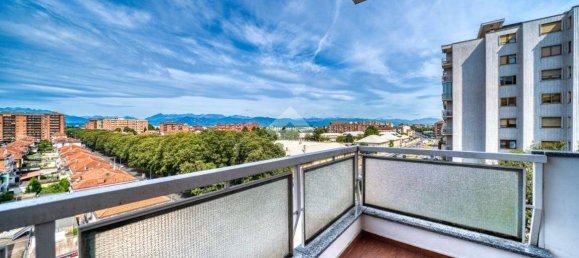 3 bedrooms Apartment in Turin, Italy No. 343436 22