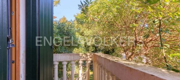 5 rooms Apartment in Venice, Italy No. 127237 2