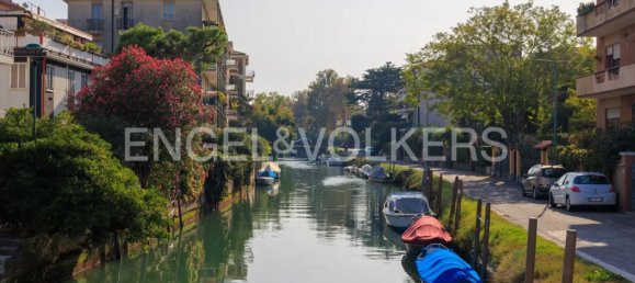 5 rooms Apartment in Venice, Italy No. 127237 12