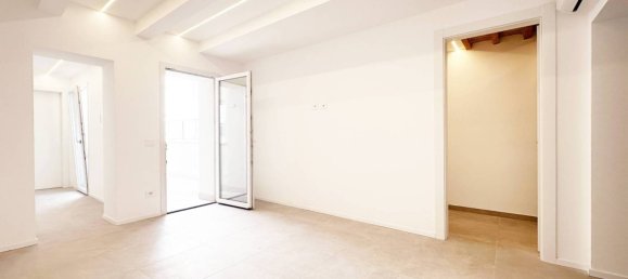 2 Schlafzimmer Haus in Cattolica, Italy, Nr. 303937 11