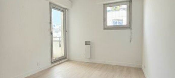 2 bedrooms Apartment in Paris, France No. 314847 4