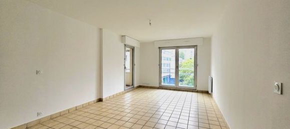 2 bedrooms Apartment in Paris, France No. 314847 3