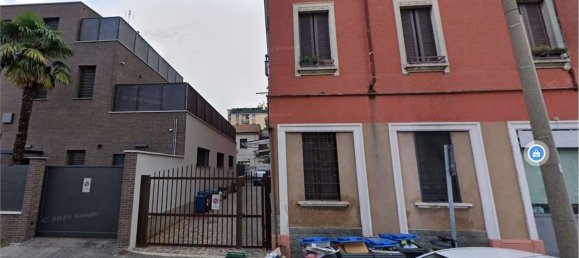 Apartamento de 3 habitaciónes en Monza, Italy No. 182392 2