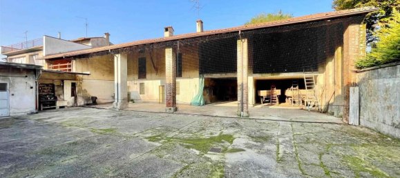 12 rooms House in Manerbio, Italy No. 70853 7