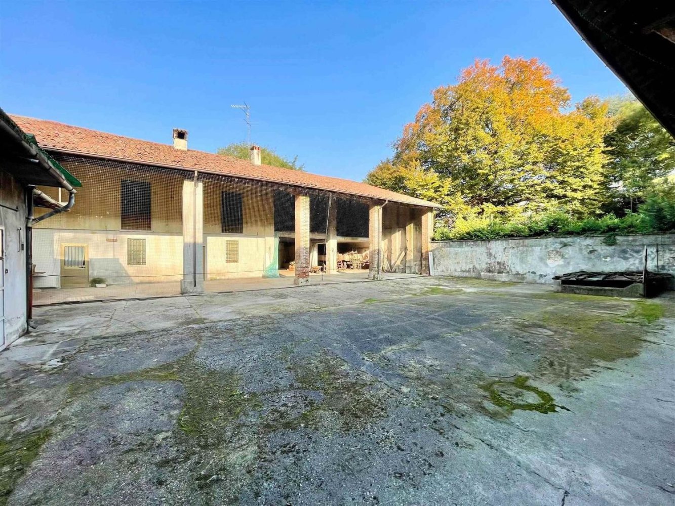 12 rooms House in Manerbio, Italy No. 70853