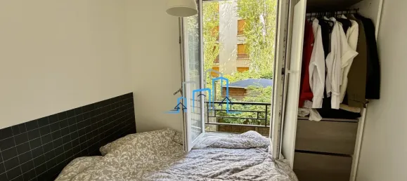 Studio in Paris, France No. 349323 3