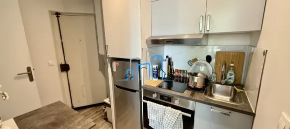 Studio in Paris, France No. 349323 2