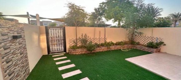 Villa T3 em Dubai Land, UAE N.º 111195 13