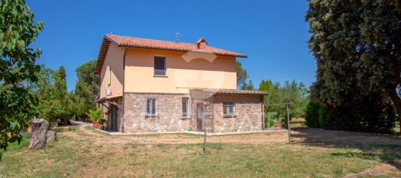 4 bedrooms House in Ficulle, Italy No. 110555 5
