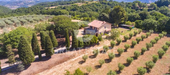 4 bedrooms House in Ficulle, Italy No. 110555 12