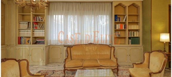 5 bedrooms Villa in Alpignano, Italy No. 370639 3