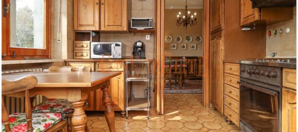 5 bedrooms Villa in Alpignano, Italy No. 370639 8