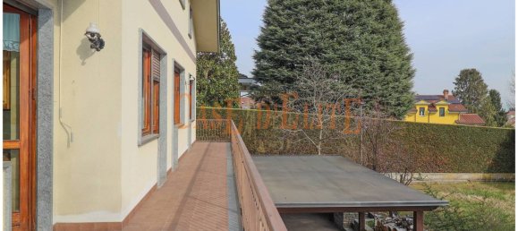 5 bedrooms Villa in Alpignano, Italy No. 370639 23