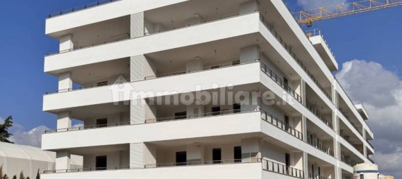 2 Schlafzimmer Wohnung in Rome, Italy, Nr. 156787 3