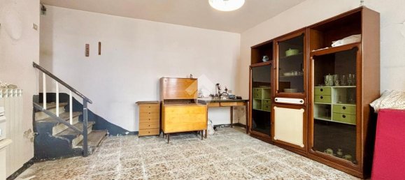 Casa de 2 divisões em Prato, Italy N.º 78734 9