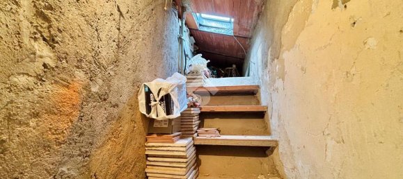 Casa de 2 divisões em Prato, Italy N.º 78734 6