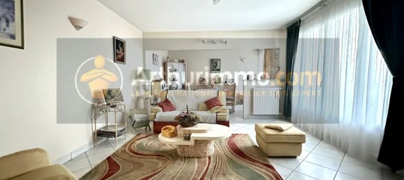 2 bedrooms Apartment in Bondy, France No. 167647 3