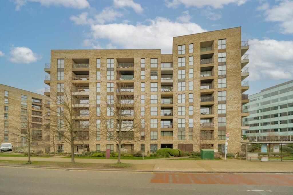 2 bedrooms Apartment in Park Royal, United Kingdom No. 10022