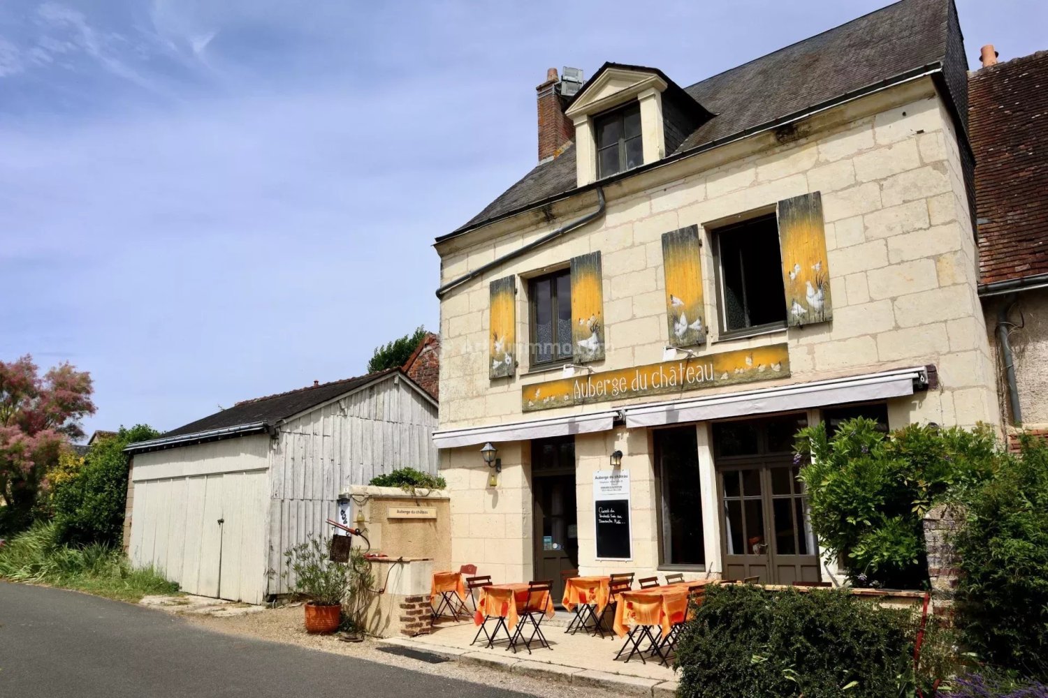 Propiedad comercial en Troo, France 165 m² No. 260439