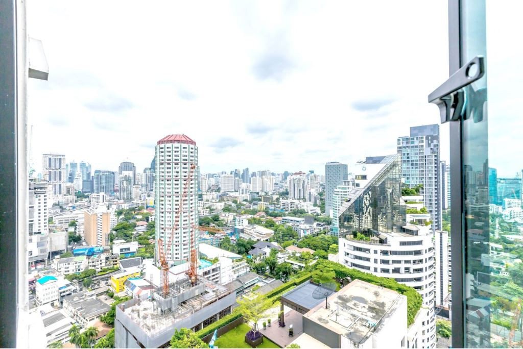 2 bedrooms Condo in Bangkok, Thailand No. 7485